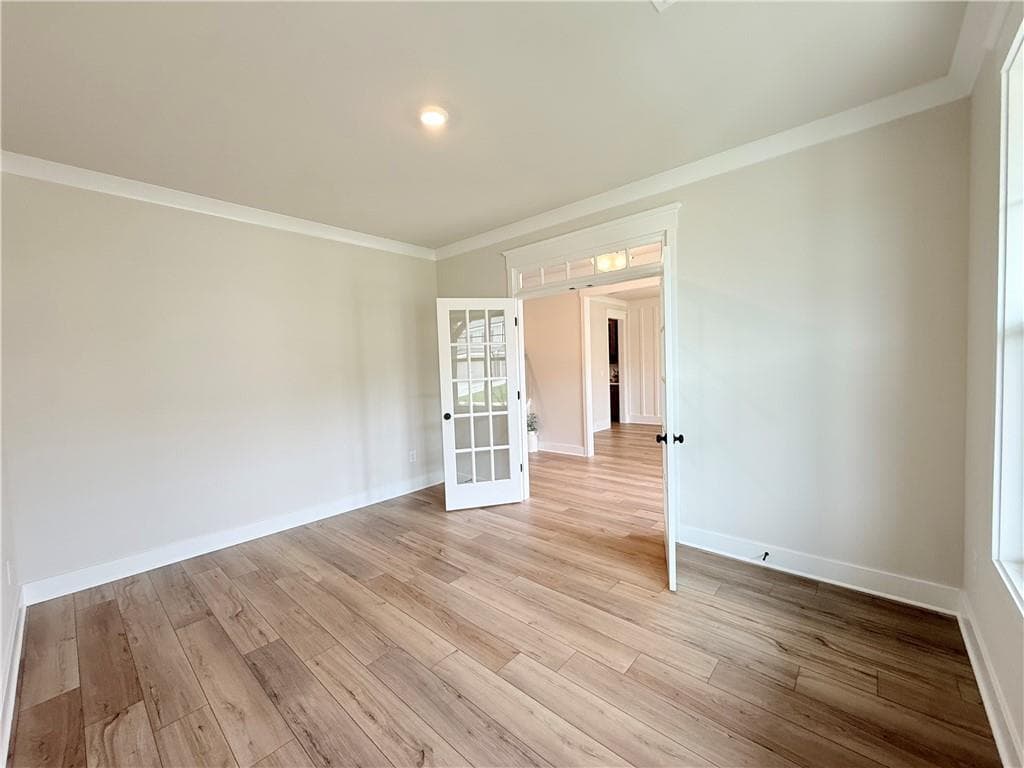 5 bedroom, 4 bathroom, 3,530 sq ft single family residence for sale at 5275 Baymont Drive, Gainesville, GA 30507 — photo 10