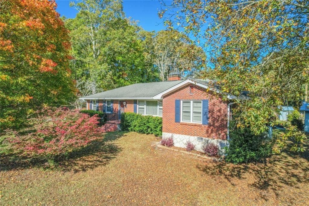 3 bedroom, 2 bathroom, 1,800 sq ft single family residence for sale at 3749 Centerville Rosebud Road, Snellville, GA 30039 — photo 4