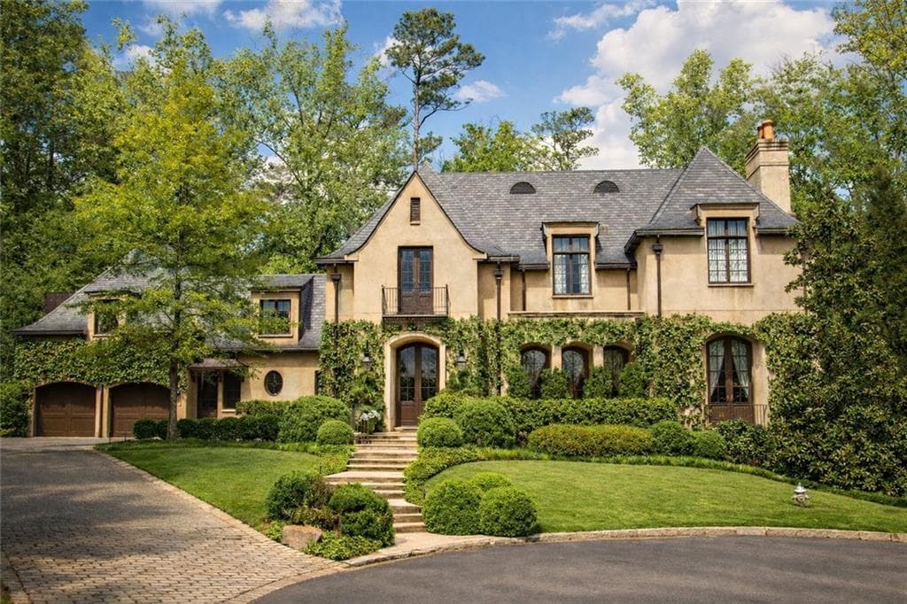 5 bedroom, 9 bathroom, 8,450 sq ft single family residence for sale at 675 W Paces Ferry Unit #10 Road, Atlanta, GA 30327