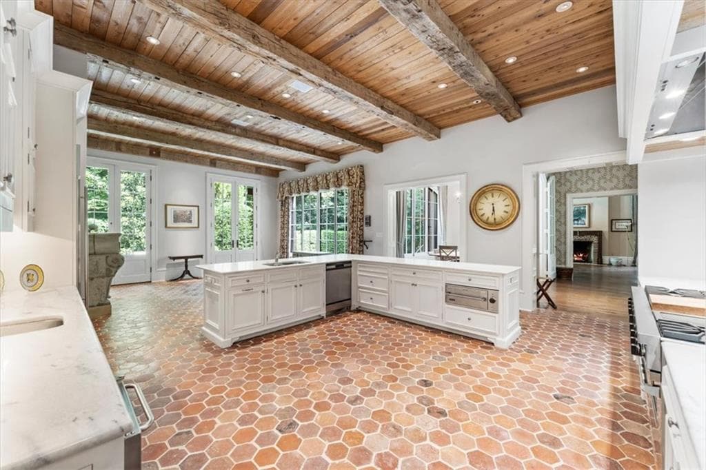 5 bedroom, 9 bathroom, 8,450 sq ft single family residence for sale at 675 W Paces Ferry Unit #10 Road, Atlanta, GA 30327 — photo 6