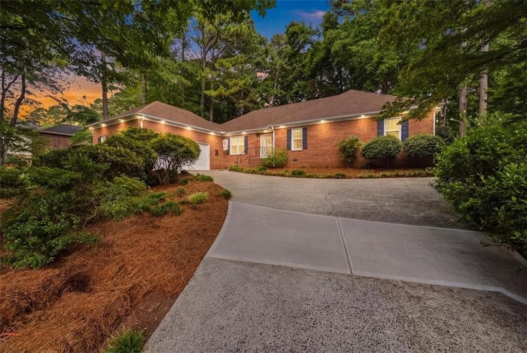 3 bedroom, 3 bathroom, 2,600 sq ft single family residence under contract at 2032 Signal Ridge Chase, Kennesaw, GA 30152