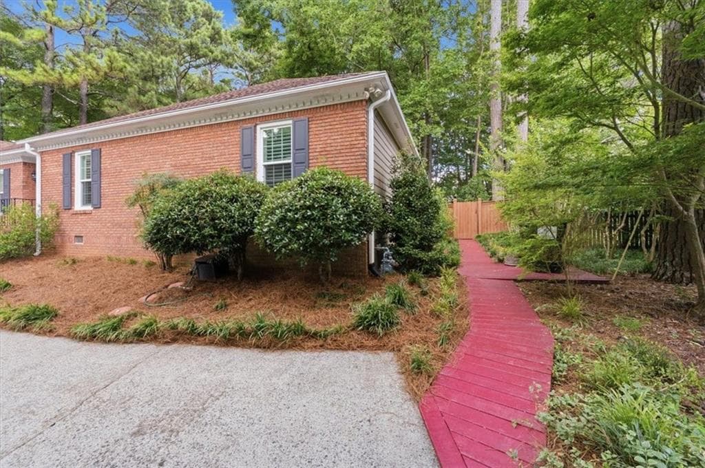 3 bedroom, 3 bathroom, 2,600 sq ft single family residence under contract at 2032 Signal Ridge Chase, Kennesaw, GA 30152 — photo 5
