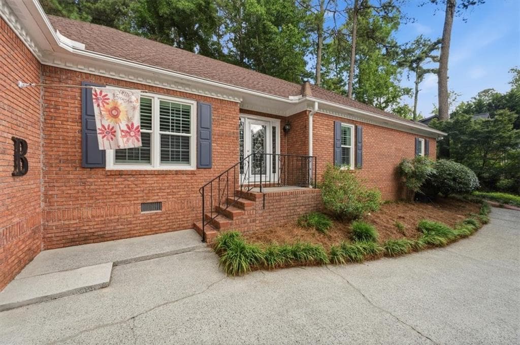 3 bedroom, 3 bathroom, 2,600 sq ft single family residence under contract at 2032 Signal Ridge Chase, Kennesaw, GA 30152 — photo 6