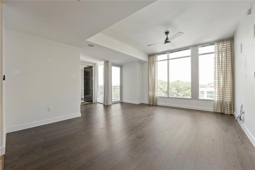 2 bedroom, 3 bathroom, 1,189 sq ft condominium for sale at 1820 Peachtree Street 811, Atlanta, GA 30309 — photo 3