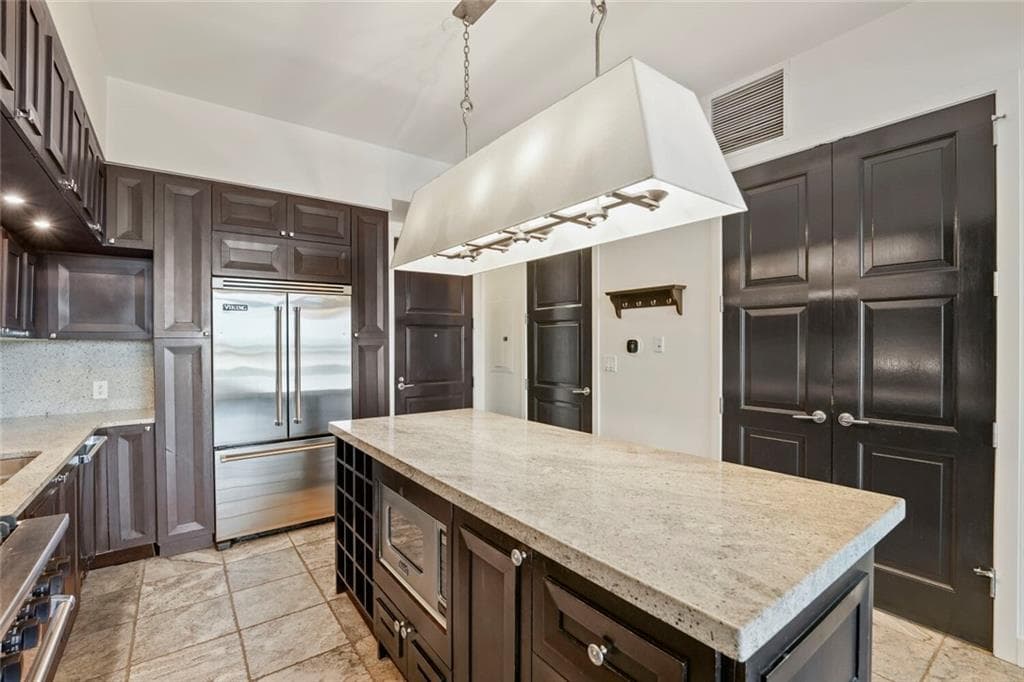 2 bedroom, 3 bathroom, 1,189 sq ft condominium for sale at 1820 Peachtree Street 811, Atlanta, GA 30309 — photo 8