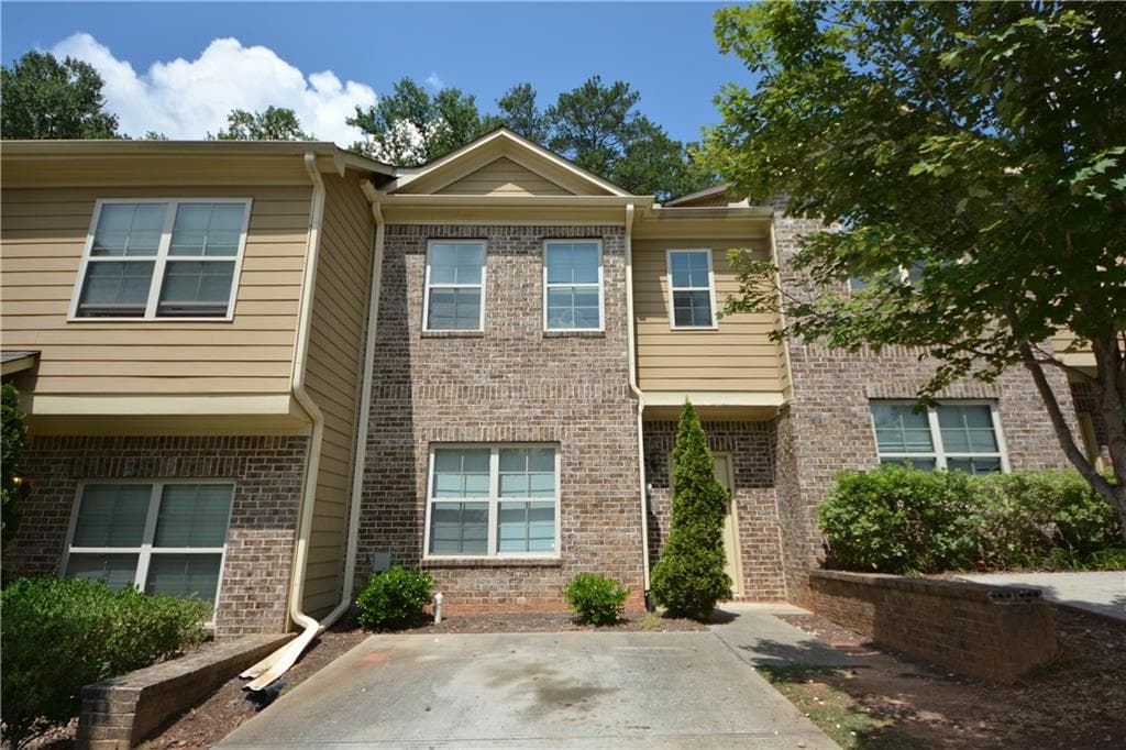 3015 Bonnes Drive, Lithonia, GA 30038 — most recent listing photo