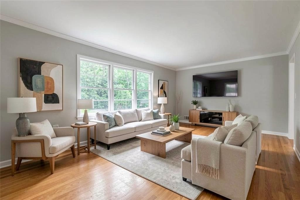 3 bedroom, 2 bathroom, 1,609 sq ft single family residence under contract at 2538 Birchwood Drive, Atlanta, GA 30305 — photo 4
