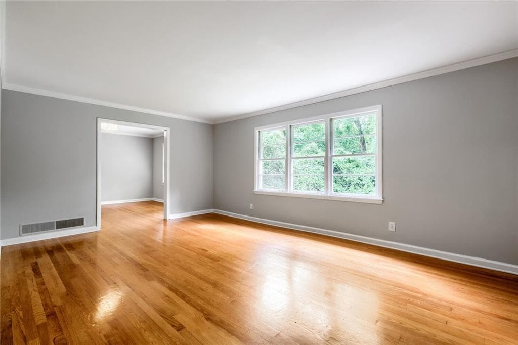 3 bedroom, 2 bathroom, 1,609 sq ft single family residence under contract at 2538 Birchwood Drive, Atlanta, GA 30305 — photo 7