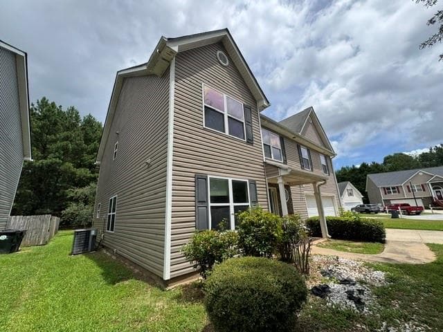 4 bedroom, 2 bathroom, 3,002 sq ft single family residence for sale at 3159 Meadow Point Drive, Snellville, GA 30039 — photo 3