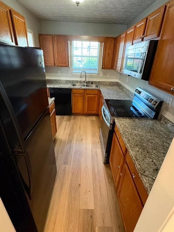 2 bedroom, 3 bathroom, 1,212 sq ft single family residence for rent at 6331 Wellington Walk Way, Lithonia, GA 30058 for $1,395 a month — photo 4