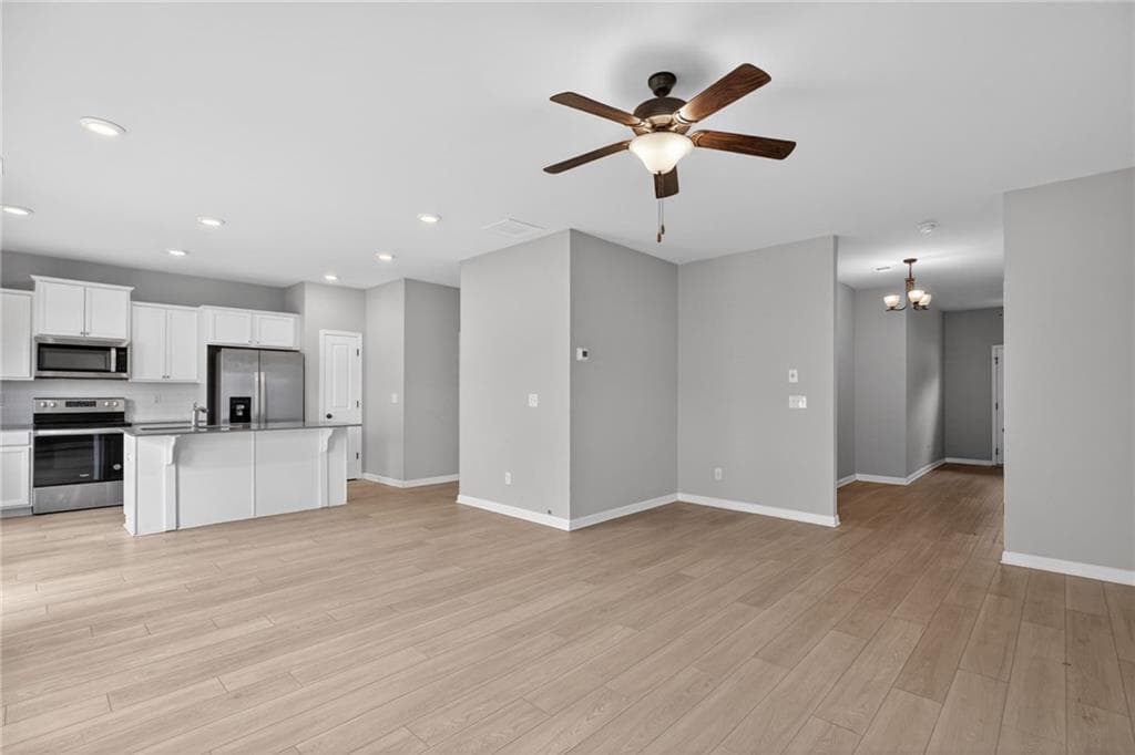 4 bedroom, 3 bathroom, 2,000 sq ft single family residence under contract at 11967 Brightside Parkway, Hampton, GA 30228 — photo 6