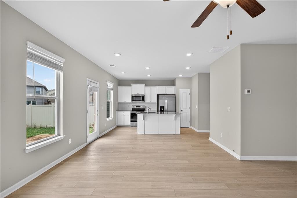 4 bedroom, 3 bathroom, 2,000 sq ft single family residence under contract at 11967 Brightside Parkway, Hampton, GA 30228 — photo 7