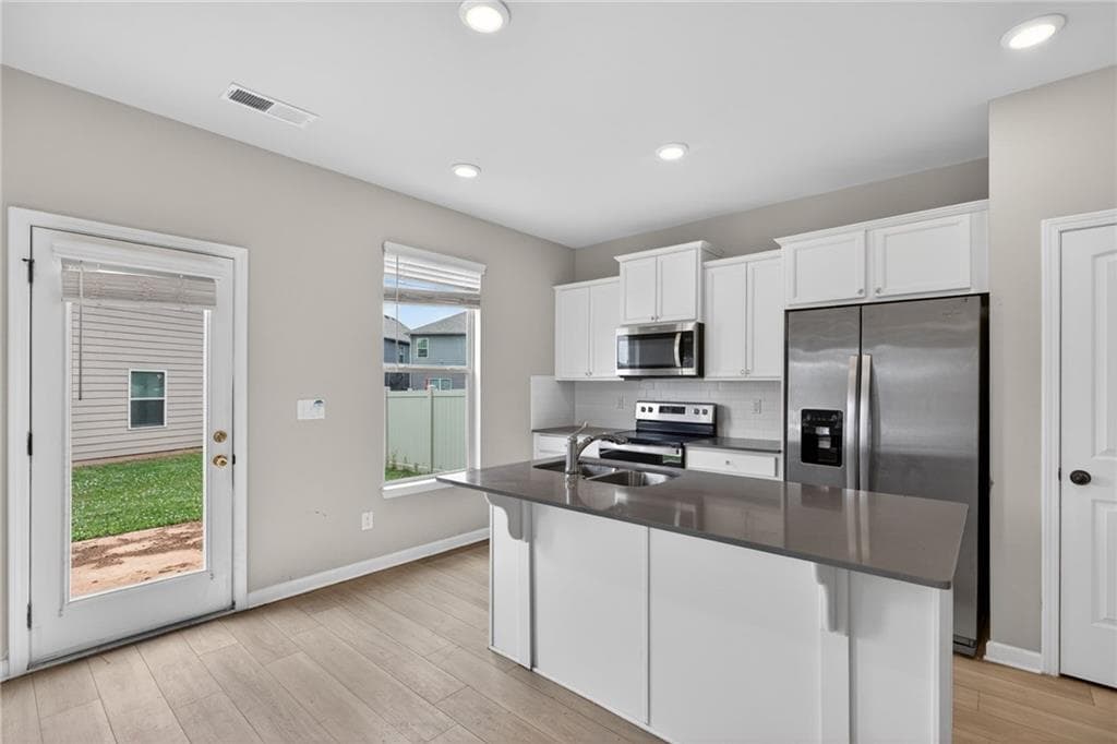 4 bedroom, 3 bathroom, 2,000 sq ft single family residence under contract at 11967 Brightside Parkway, Hampton, GA 30228 — photo 9