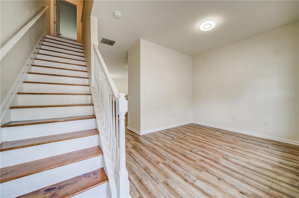 2 bedroom, 3 bathroom, 1,296 sq ft townhouse for rent at 3285 Hidden Cove Circle, Peachtree Corners, GA 30092 for $1,950 a month — photo 3