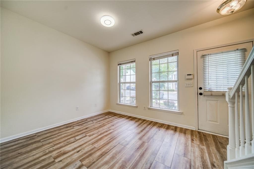 2 bedroom, 3 bathroom, 1,296 sq ft townhouse for rent at 3285 Hidden Cove Circle, Peachtree Corners, GA 30092 for $1,950 a month — photo 4