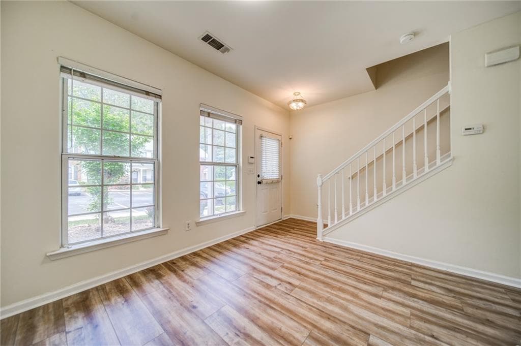 2 bedroom, 3 bathroom, 1,296 sq ft townhouse for rent at 3285 Hidden Cove Circle, Peachtree Corners, GA 30092 for $1,950 a month — photo 5
