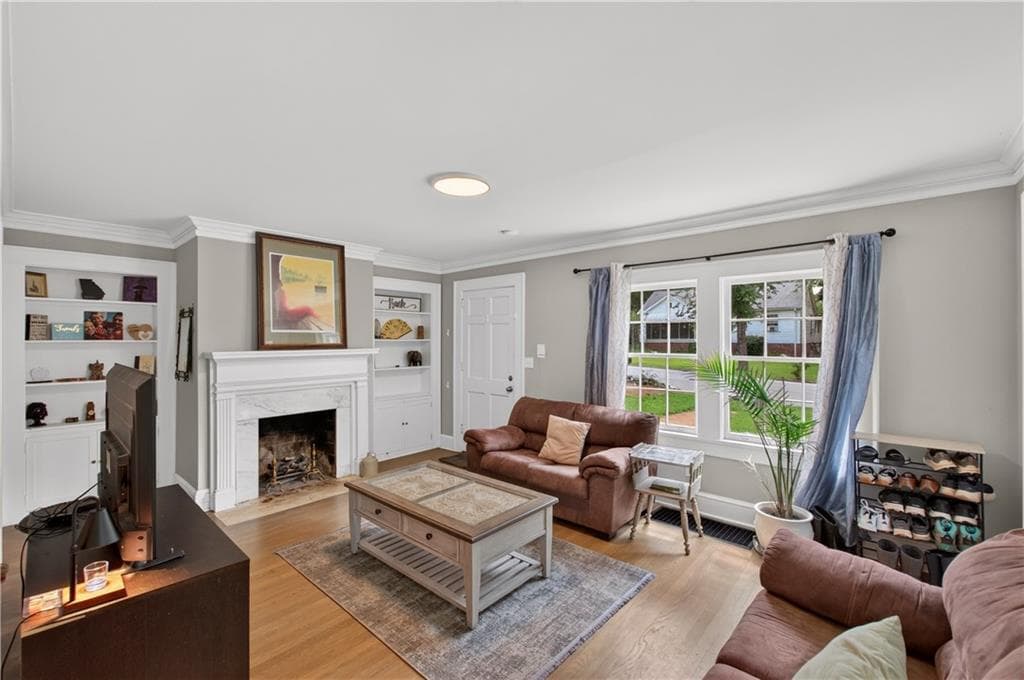 3 bedroom, 2 bathroom, 1,877 sq ft single family residence for sale at 17 Northside Drive, Newnan, GA 30263 — photo 8