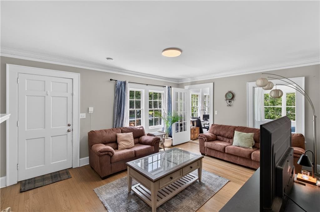 3 bedroom, 2 bathroom, 1,877 sq ft single family residence for sale at 17 Northside Drive, Newnan, GA 30263 — photo 10