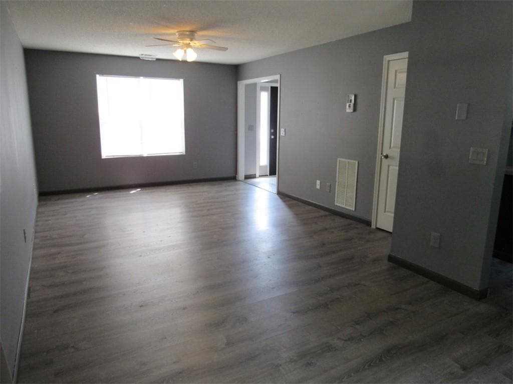 2 bedroom, 3 bathroom, 1,248 sq ft townhouse under contract at 121 Westside, Cartersville, GA 30120 — photo 4