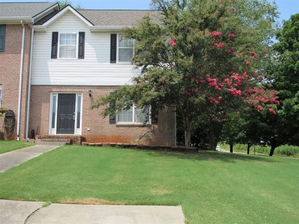 2 bedroom, 3 bathroom, 1,248 sq ft townhouse under contract at 121 Westside, Cartersville, GA 30120 — photo 2