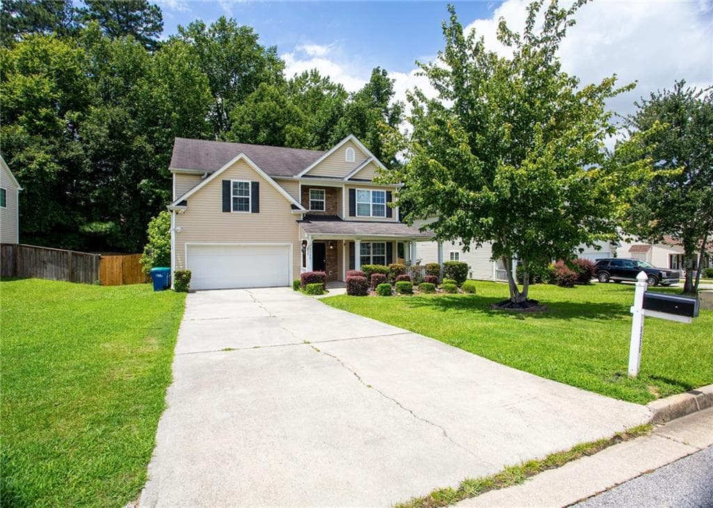 5 bedroom, 3 bathroom, 2,464 sq ft single family residence under contract at 8339 Milam Loop, Fairburn, GA 30213 — photo 2