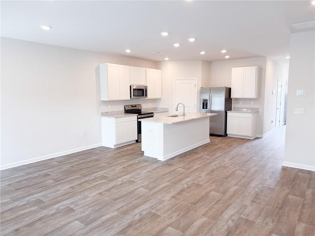 3 bedroom, 3 bathroom, 1,590 sq ft townhouse for rent at 5256 Magnolia Grove Way, Gainesville, GA 30504 for $1,995 a month — photo 4