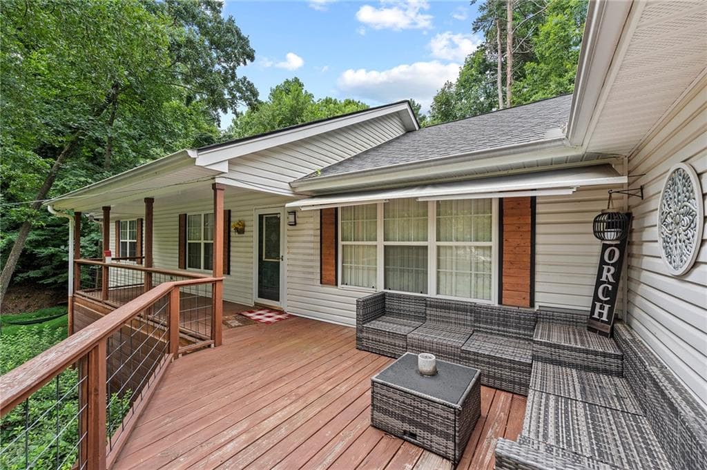 3 bedroom, 2 bathroom, 1,816 sq ft single family residence for sale at 6204 Cherrywood Trail, Gainesville, GA 30506 — photo 7