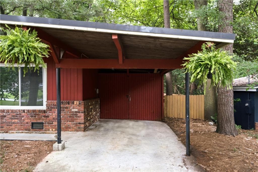 4 bedroom, 3 bathroom, 1,790 sq ft single family residence under contract at 3439 Chestnut Drive, Atlanta, GA 30340 — photo 6