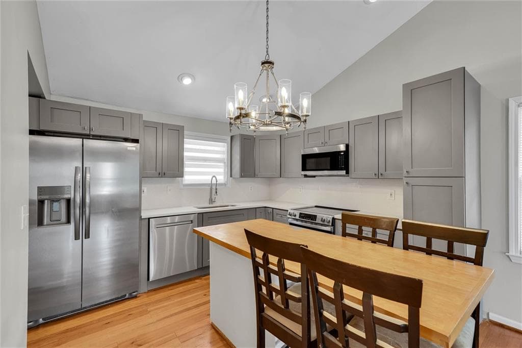 3 bedroom, 2 bathroom, 1,260 sq ft single family residence for sale at 1470 Woodbine Avenue, Atlanta, GA 30317 — photo 5