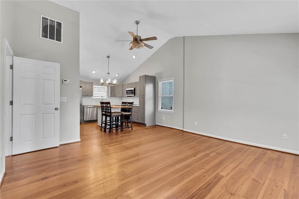 3 bedroom, 2 bathroom, 1,260 sq ft single family residence for sale at 1470 Woodbine Avenue, Atlanta, GA 30317 — photo 4