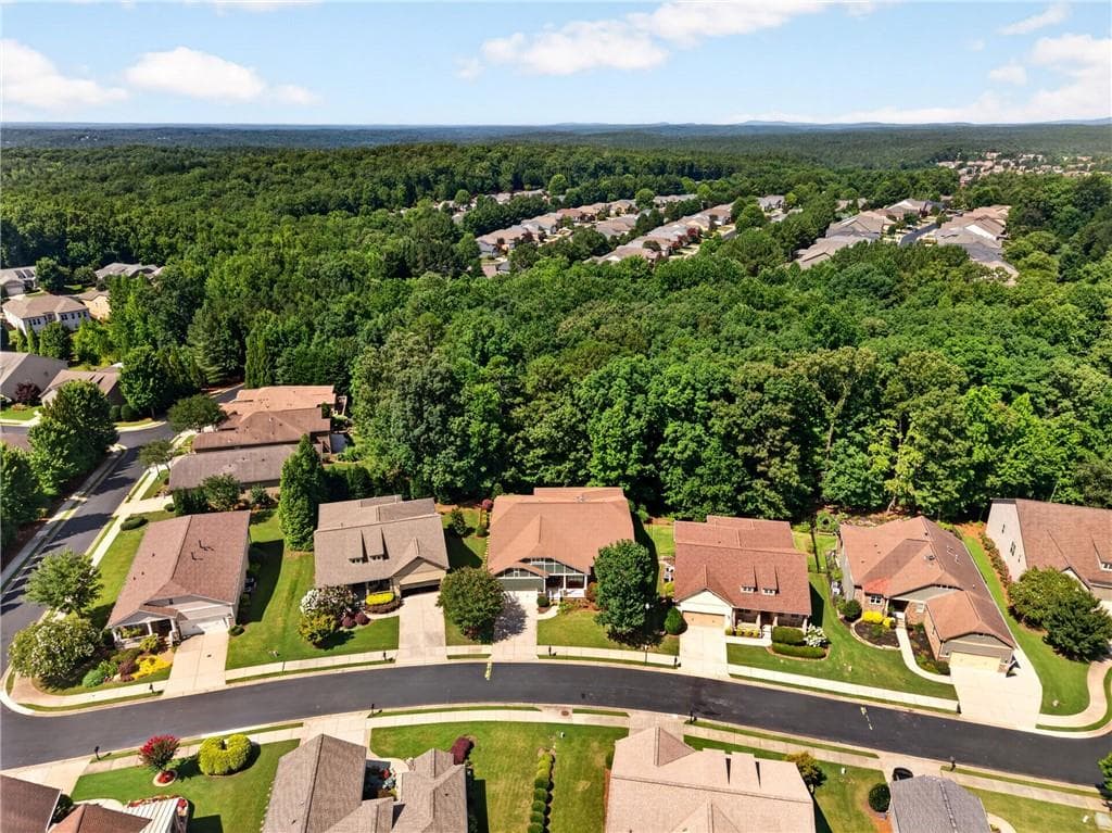 4 bedroom, 4 bathroom, 6,150 sq ft single family residence for sale at 408 Larkspur Drive, Canton, GA 30114 — photo 9