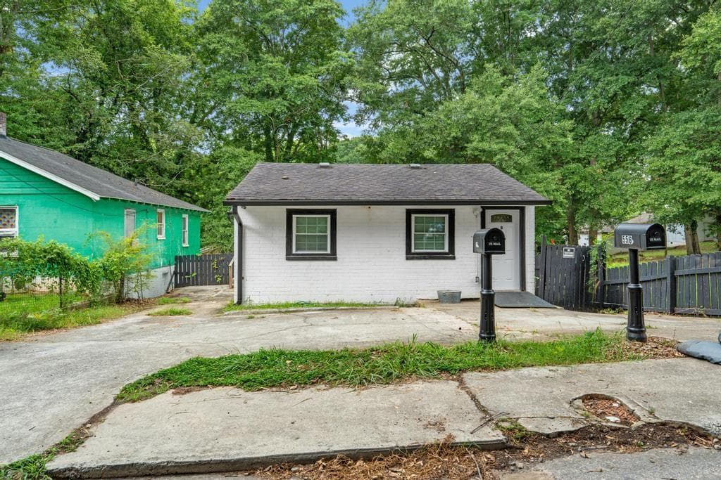 triplex for sale at 556 Cairo Street, Atlanta, GA 30314