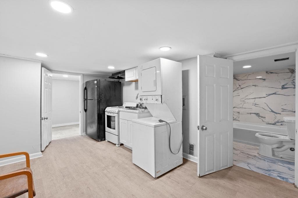 triplex for sale at 556 Cairo Street, Atlanta, GA 30314 — photo 9