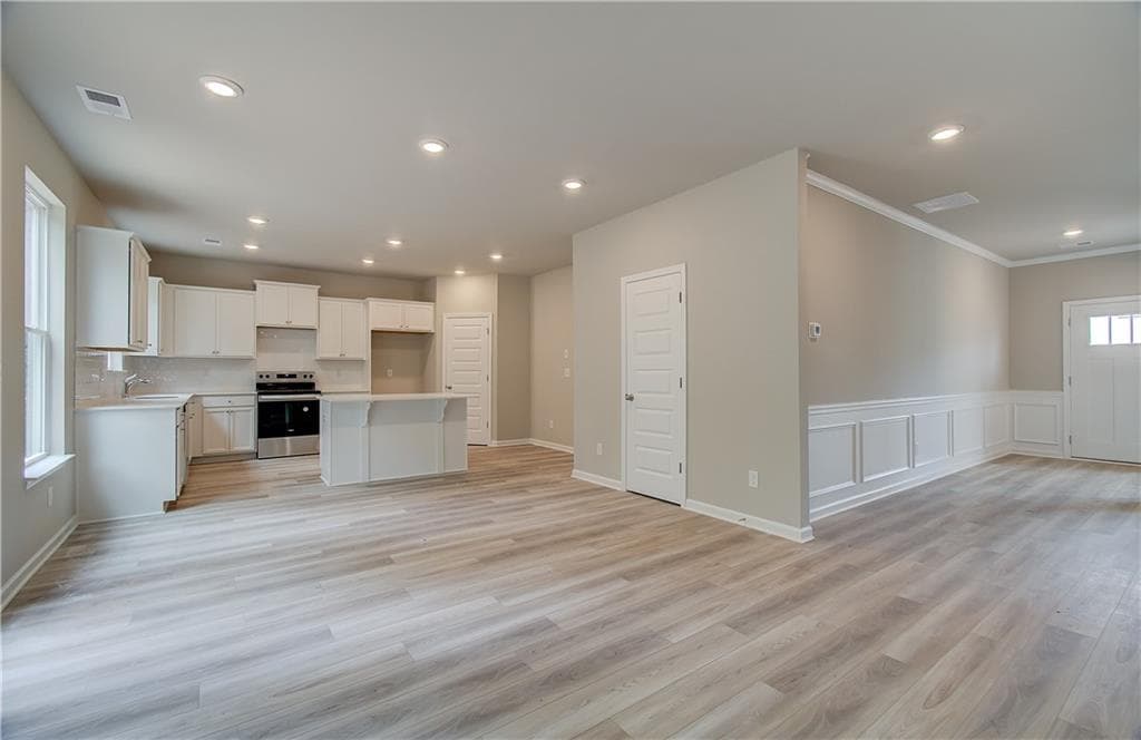 4 bedroom, 3 bathroom, 2,691 sq ft single family residence for sale at 1152 Bodega Loop, Locust Grove, GA 30248 — photo 10