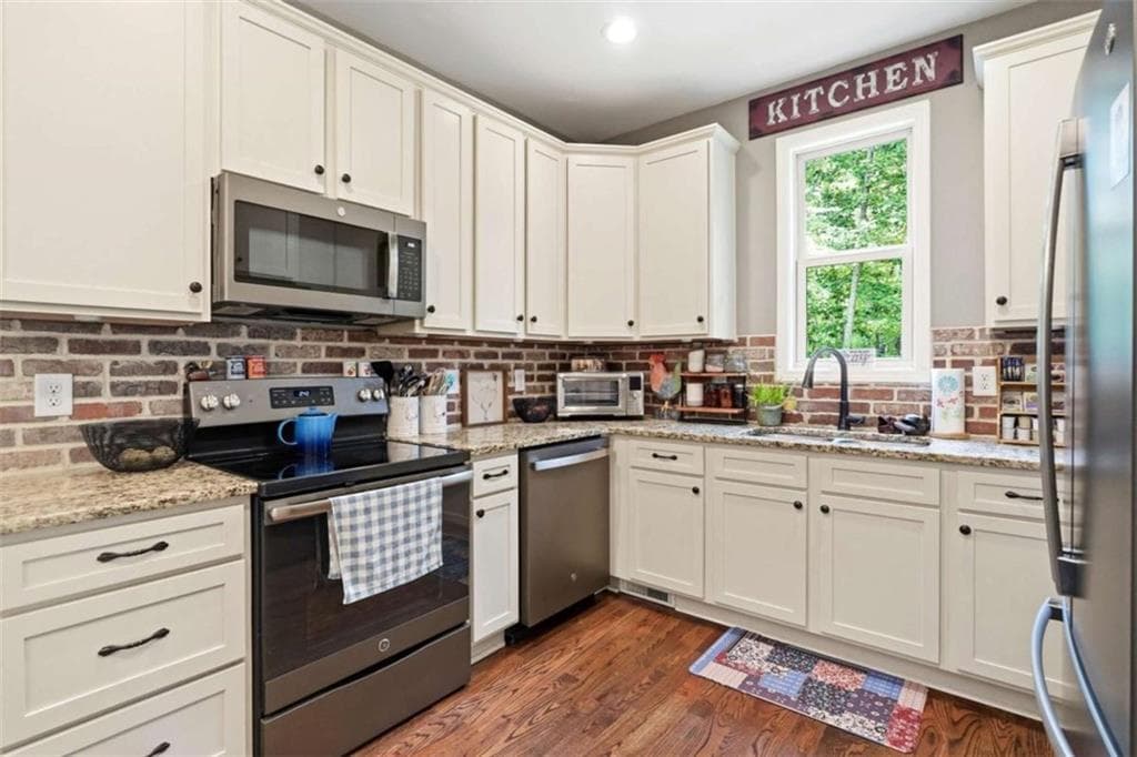 3 bedroom, 3 bathroom, 1,831 sq ft single family residence for sale at 4456 Brushy Mountain Road, Rockmart, GA 30153 — photo 10