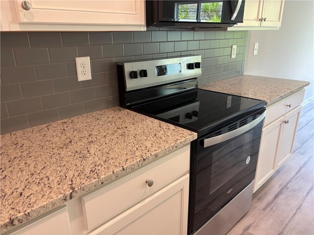 4 bedroom, 3 bathroom, 2,000 sq ft townhouse for sale at 5278 Fox Den Road, Oakwood, GA 30566 — photo 7