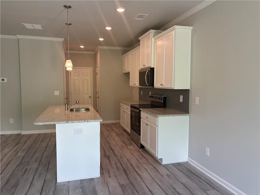 4 bedroom, 3 bathroom, 2,000 sq ft townhouse for sale at 5278 Fox Den Road, Oakwood, GA 30566 — photo 8