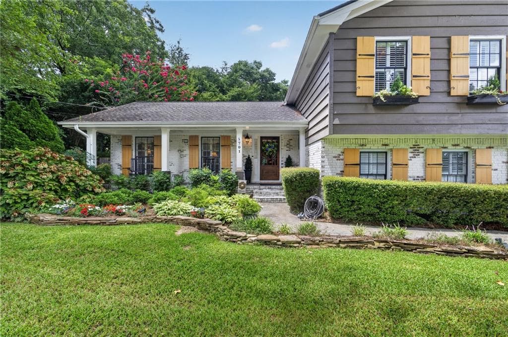 4 bedroom, 3 bathroom, 2,136 sq ft single family residence under contract at 1701 Driftwood Place, Snellville, GA 30078