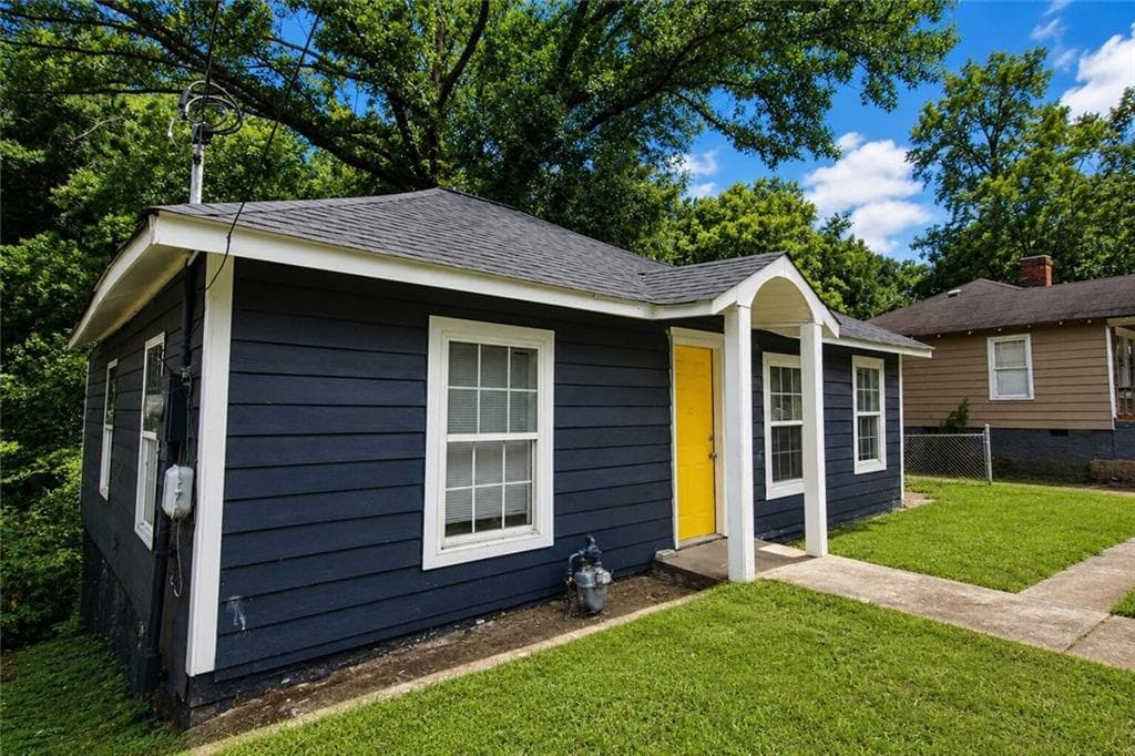 3 bedroom, 2 bathroom, 874 sq ft single family residence for sale at 971 Sims Avenue, Atlanta, GA 30318 — photo 6