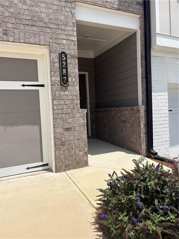 4 bedroom, 3 bathroom, 2,000 sq ft townhouse for sale at 5282 Fox Den Road, Oakwood, GA 30566 — photo 3