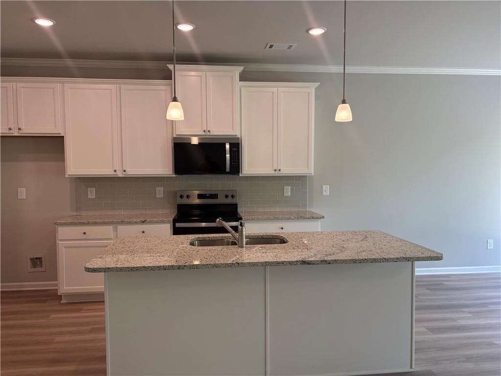 4 bedroom, 3 bathroom, 2,000 sq ft townhouse for sale at 5282 Fox Den Road, Oakwood, GA 30566 — photo 7