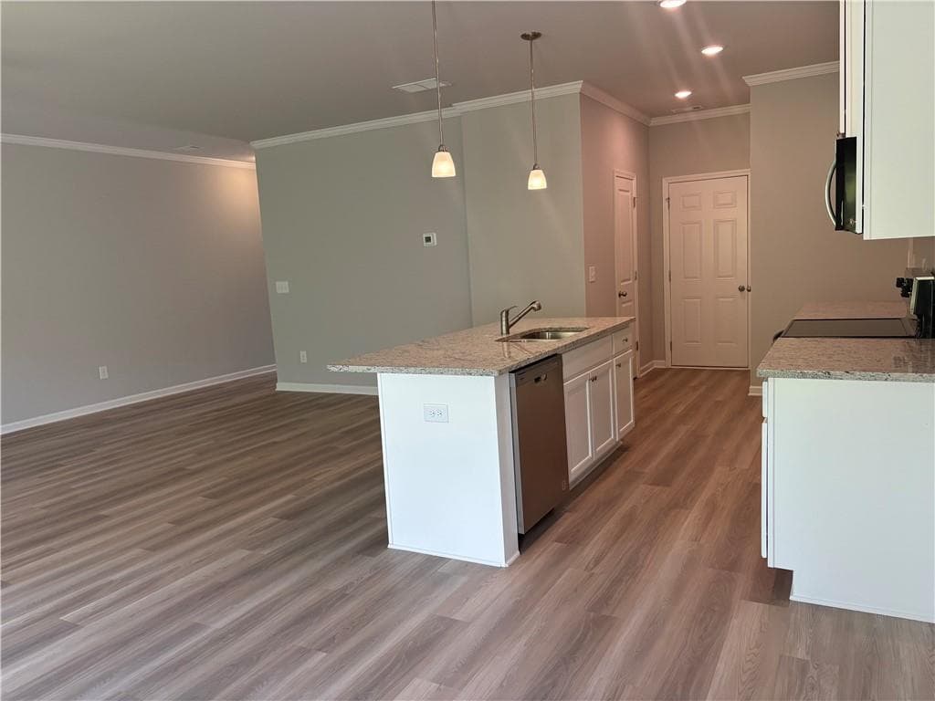 4 bedroom, 3 bathroom, 2,000 sq ft townhouse for sale at 5282 Fox Den Road, Oakwood, GA 30566 — photo 10