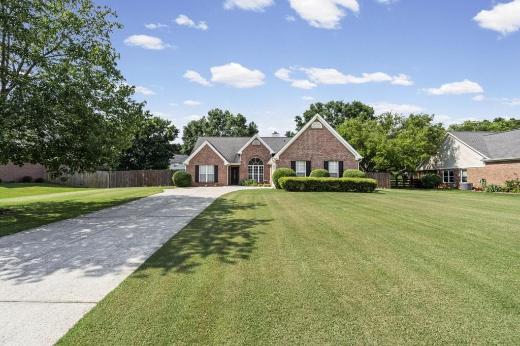 3 bedroom, 2 bathroom, 2,045 sq ft single family residence sold at 7065 Valley Landing Court, Cumming, GA 30041