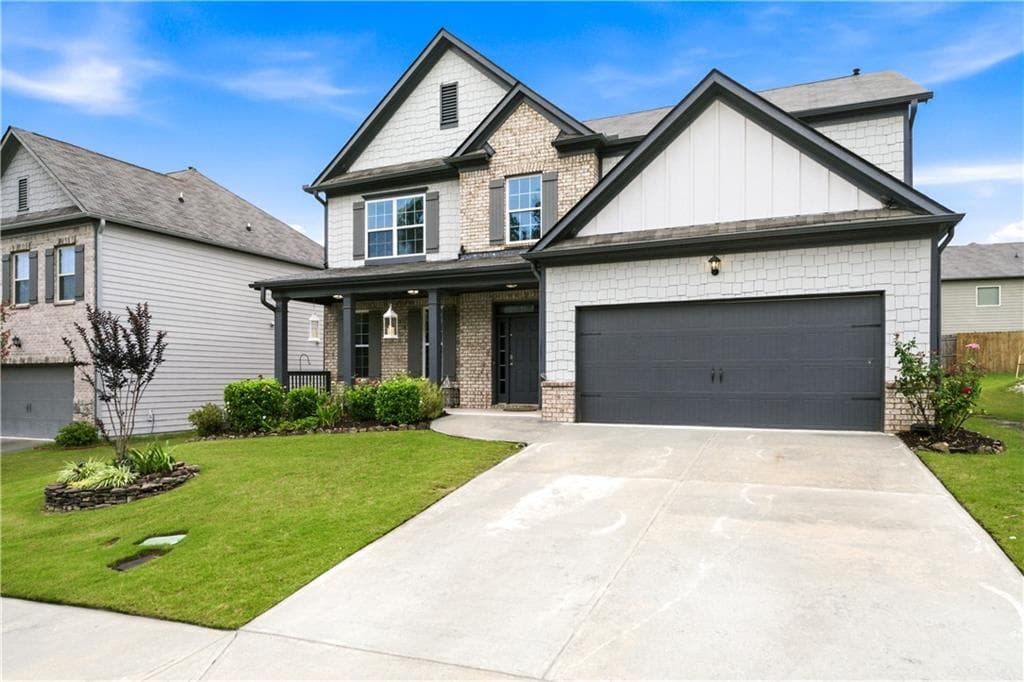5 bedroom, 3 bathroom, 3,164 sq ft single family residence for rent at 2053 Hamilton Lake Parkway, Buford, GA 30519 for $3,100 a month — photo 3