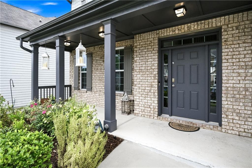 5 bedroom, 3 bathroom, 3,164 sq ft single family residence for rent at 2053 Hamilton Lake Parkway, Buford, GA 30519 for $3,100 a month — photo 5