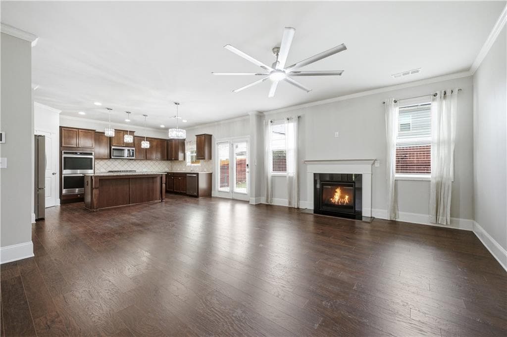 5 bedroom, 3 bathroom, 3,164 sq ft single family residence for rent at 2053 Hamilton Lake Parkway, Buford, GA 30519 for $3,100 a month — photo 10