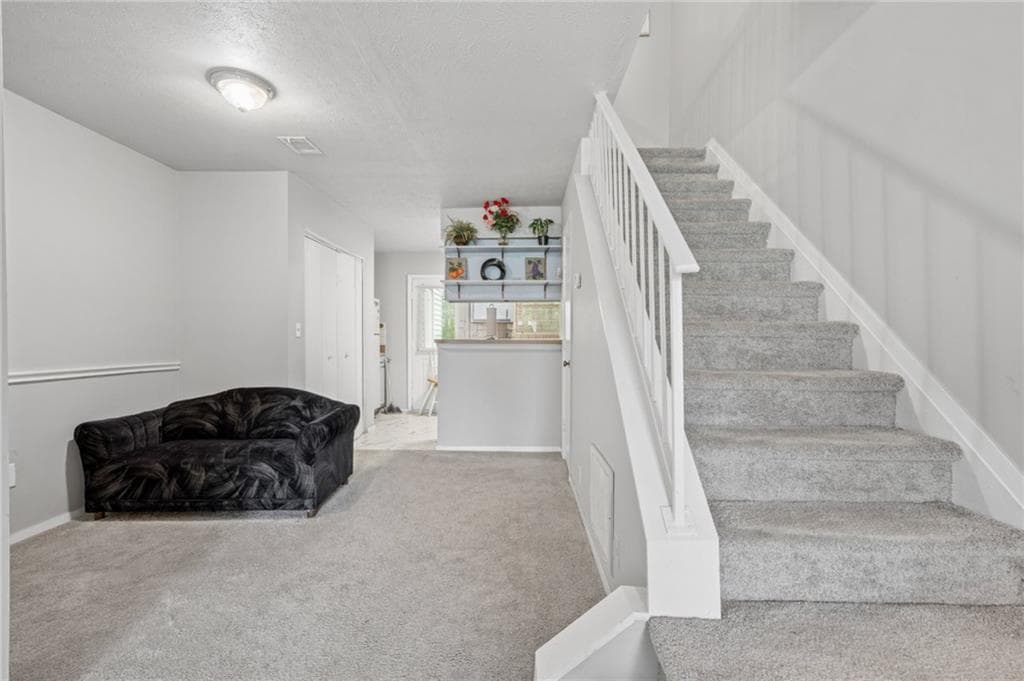 2 bedroom, 2 bathroom, 1,064 sq ft condominium for sale at 6698 Witherington Court, Norcross, GA 30093 — photo 7
