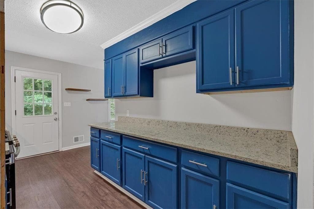 3 bedroom, 2 bathroom, 2,009 sq ft single family residence under contract at 1520 Oxford Street, Douglasville, GA 30134 — photo 9