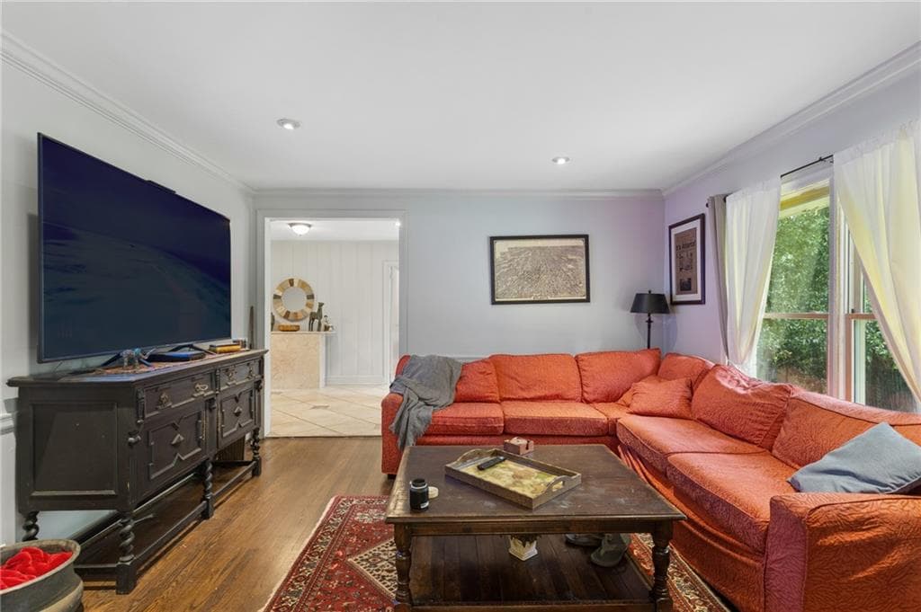 4 bedroom, 3 bathroom, 2,734 sq ft single family residence for sale at 1191 W Wesley Road, Atlanta, GA 30327 — photo 5