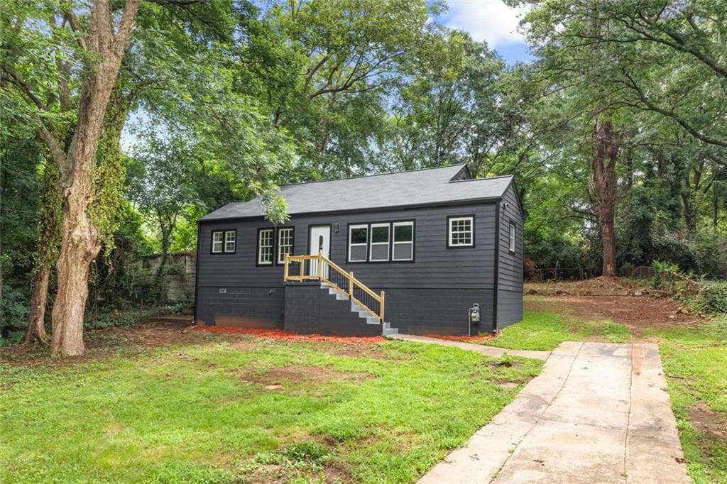 3 bedroom, 1 bathroom, 981 sq ft single family residence under contract at 500 Allendale Drive, Decatur, GA 30032 — photo 3